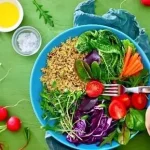 کدام مواد غذایی به آبرسانی بدن کمک میکند؟
