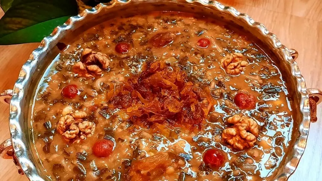 طرز تهیه آش میوه مجلسی با میوه تازه و خشک