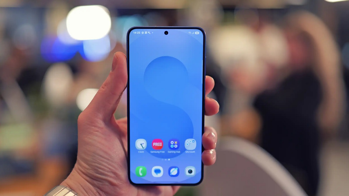 نسخه پایدار One UI 7.0 برای گوشیهای بیشتری عرضه میشود؛ گلکسی S و F در صف دریافت آپدیت