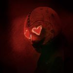 نقد فیلم Heart Eyes – یک کمدی ترسناک وحشی که به هدف می‌زند
