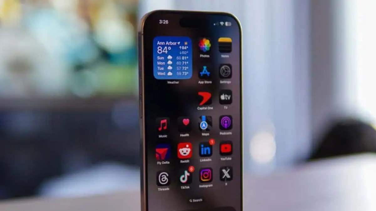 باگ عجیب iOS 18.4 در آیفون باعث نصب دوباره اپهای حذفشده میشود