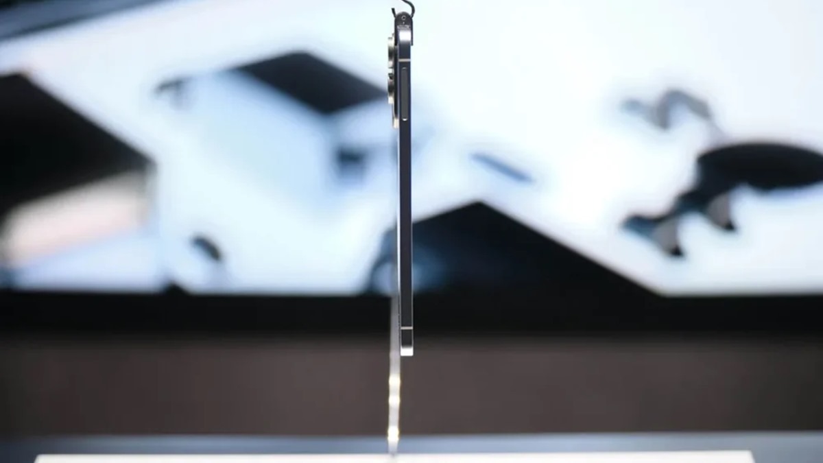 یک ویژگی مهم از نمایشگر گوشی Galaxy S25 Edge حذف شد