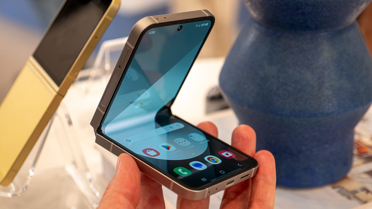 گلکسی Z Flip 7 با نمایشگر کاور بزرگتر عرضه میشود