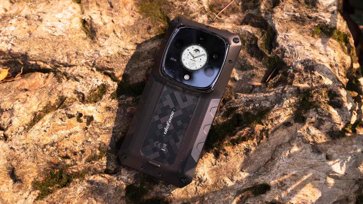 شکنجه عجیب گوشی Armor 28 Ultra ؛ از برخورد با خودرو تا یخ خشک