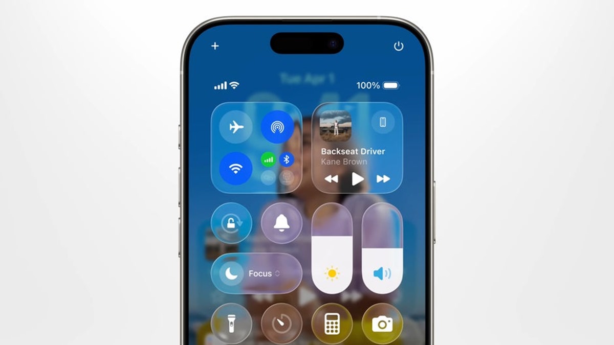 کریگ فدریگی از اپل دلیل استفاده از Liquid Glass در iOS 26 برای آیفون را شرح میدهد