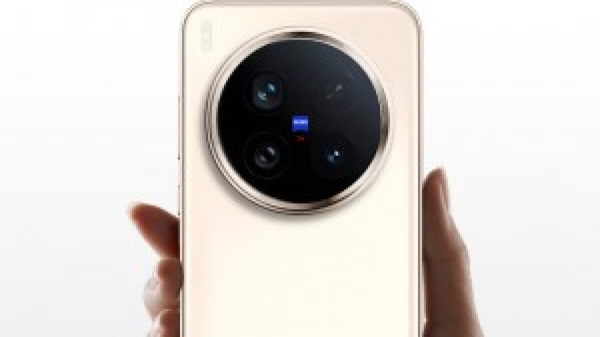 شایعه شده که ویوو ایکس 300 پرو با چیپست دایمنسیتی 9500 و باتری 7000 میلی‌آمپری عرضه خواهد شد