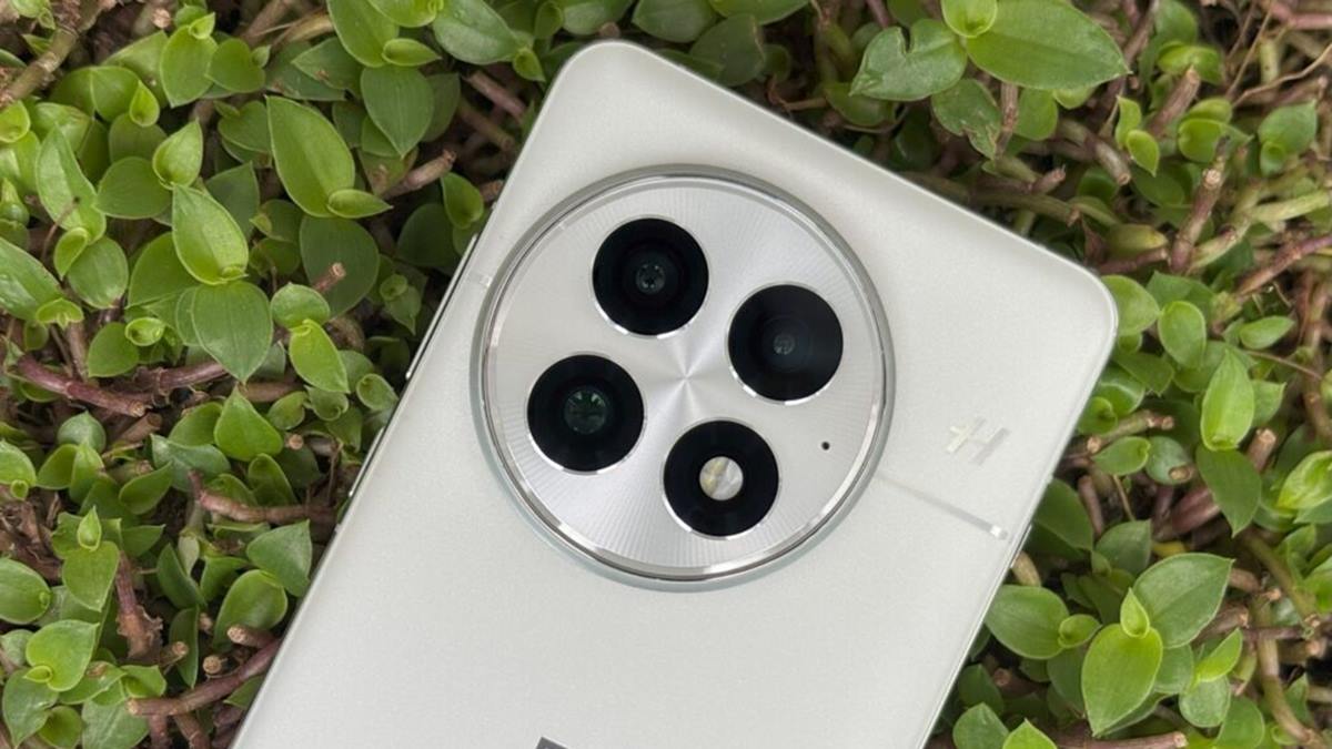 به‌روزرسانی جدید با نام ColorOS برای وان پلاس 13 با امکانات هوش مصنوعی و بهبود دوربین منتشر شد
