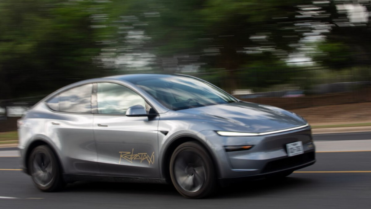 روند کاهش محبوبیت تسلا ادامه دارد ؛ خودروی خودران هم نتوانست در آستین نظرها را جلب کند