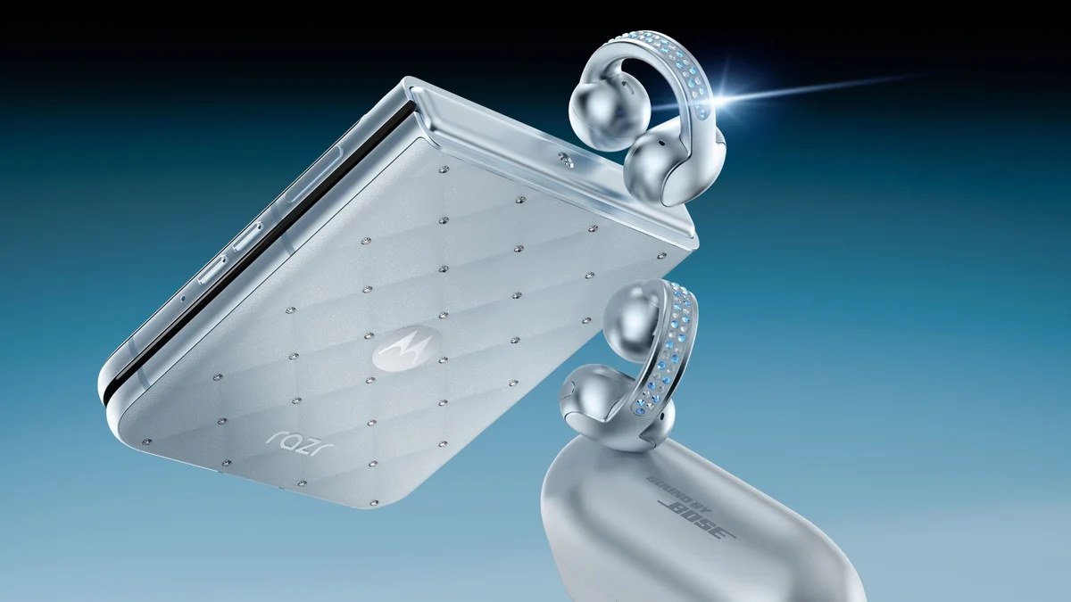 نسخه لوکس موتورولا ریزر با کریستال‌های سواروسکی در راه است