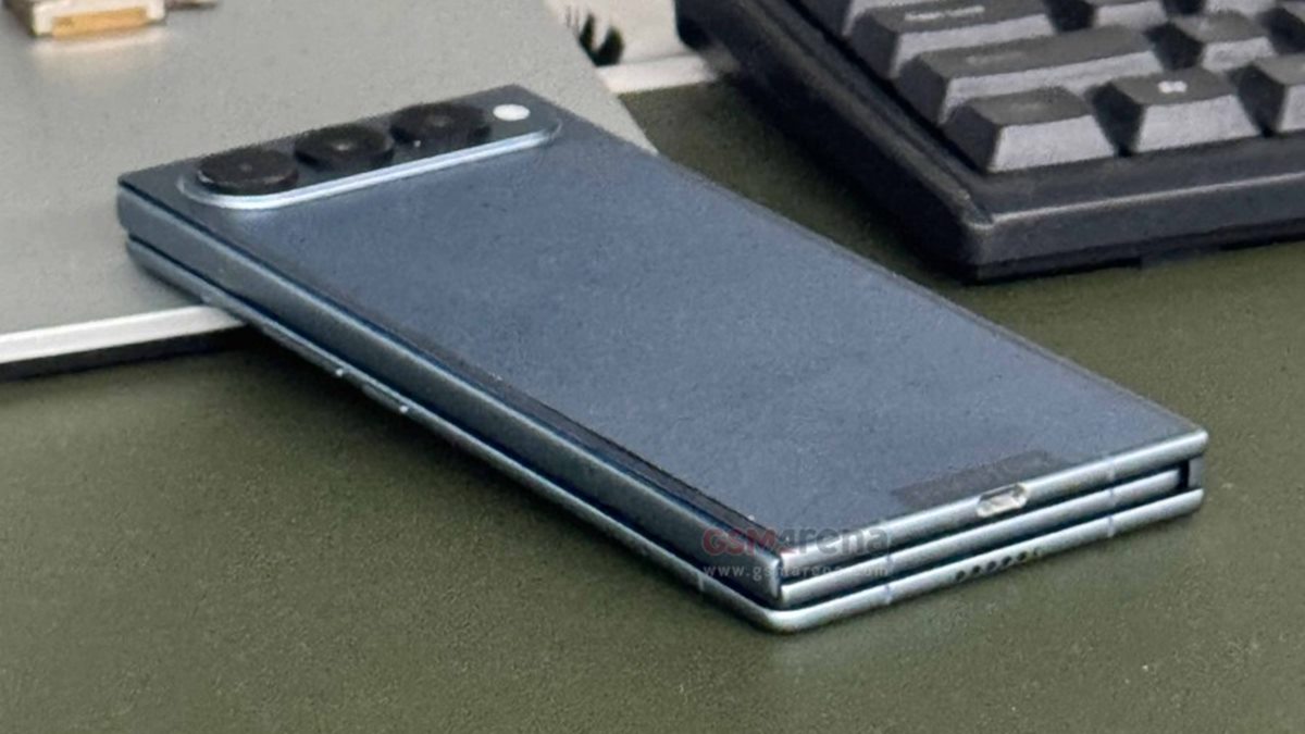 موبایل تاشوی سهمرحلهای جدید شرکت Tecno در راه است