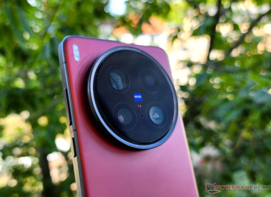 گوشی Vivo X200 Ultra اکنون با قیمت پایینتری قابل تهیه است
