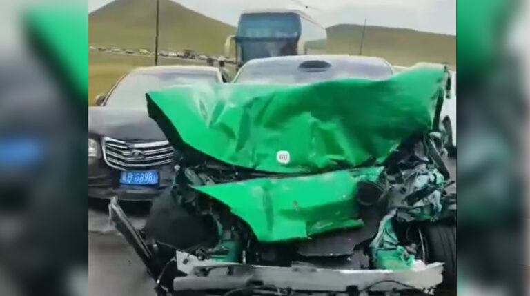 ایمنی خودروی شیائومی YU7، راننده را از برخورد با تانکر نجات داد