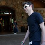 سم آلتمن: ربات‌ها باعث شده‌اند شبکه‌های اجتماعی غیرواقعی به نظر برسند