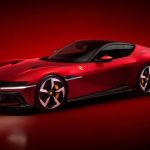 فراری از نخستین خودروی برقی اسپرت خود رونمایی کرد