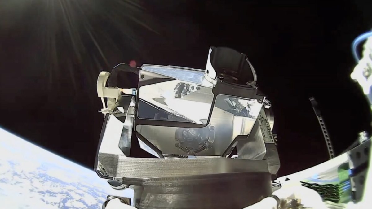 اتصال اینترنت ماهواره‌ای استارلینک به ماهواره‌های تجاری می‌رسد