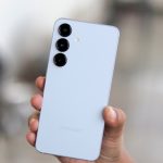 گلکسی اس 26 باریک‌تر از گلکسی اس 25 است و از فناوری Qi2 پشتیبانی می‌کند