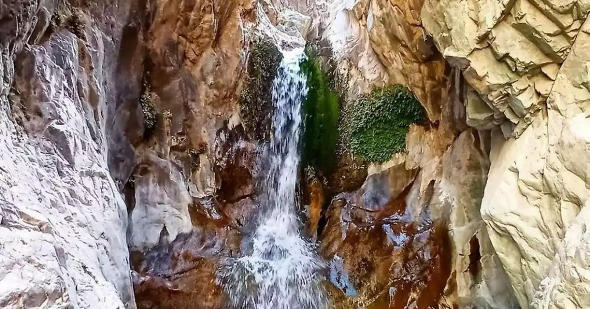 آبشار دلفارد جیرفت | معرفی، مسیر دسترسی و تصاویر