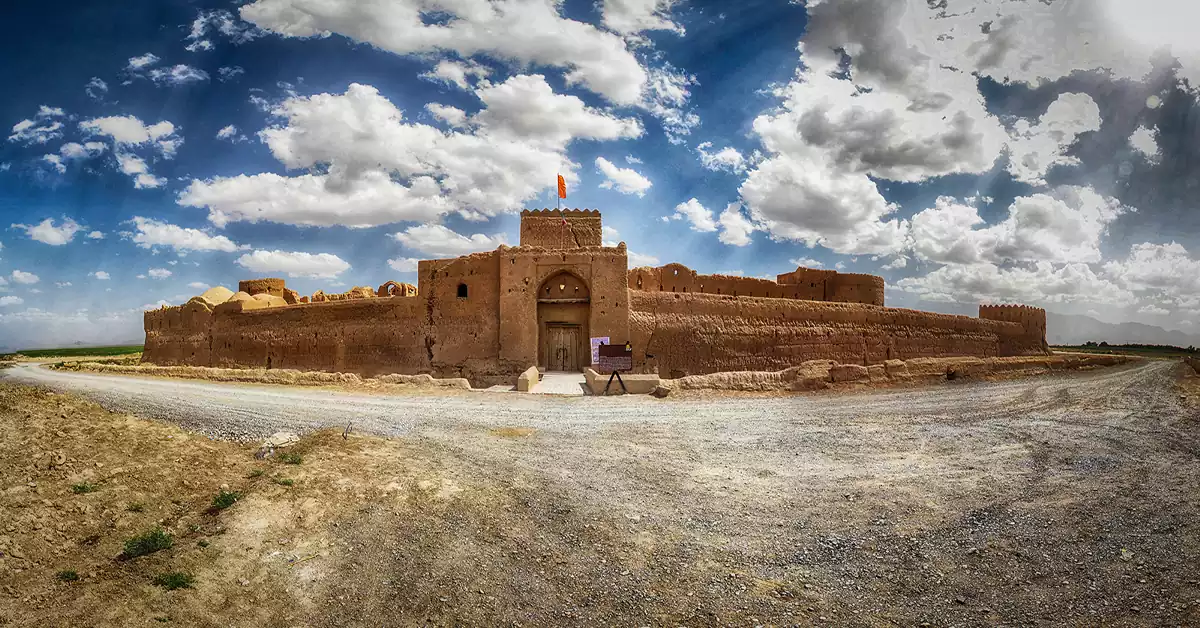 قلعه سریزد کجاست؟ شاهکار معماری دفاعی در یزد