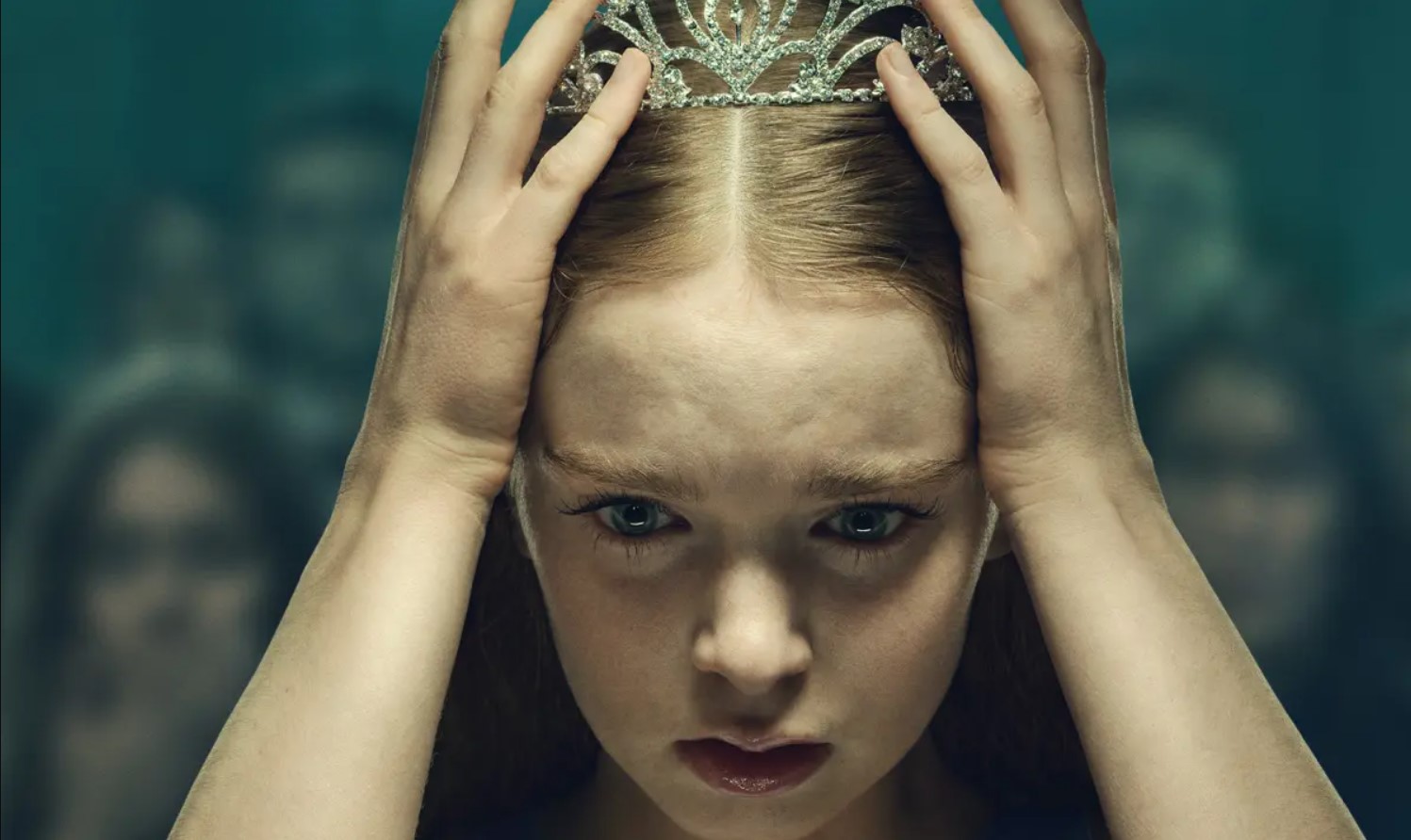 تریلر جدید سریال Carrie منتشر شد؛ اقتباس ترسناک مایک فلنگن مهرماه از راه می‌رسد